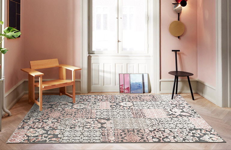 Пастельный ковёр в розовом интерьере Venezia RV2465-R263
