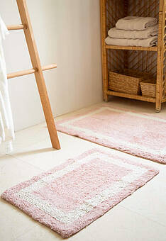 комплект ковриков для ванной в интерьере Irya Bath Liberte-Pink