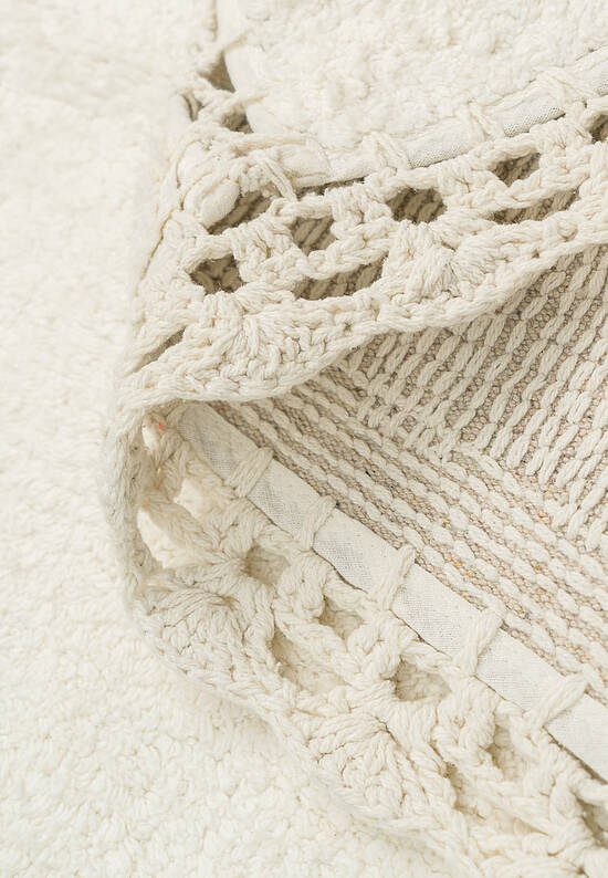 Белый комплект ковриков для ванной Lorinda-Cream