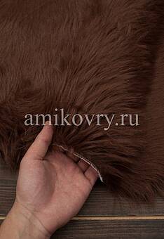 фактура шкуры из искусственной овчины brown