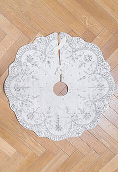 дизайн коврика-юбки под ёлку Christmas Tree Skirt White And Silver 120 cm