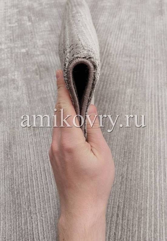Мягкий вискозный ковер из Турции Plain-L.Silver