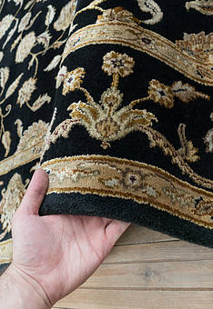 фактура ковра Kashan gold Black