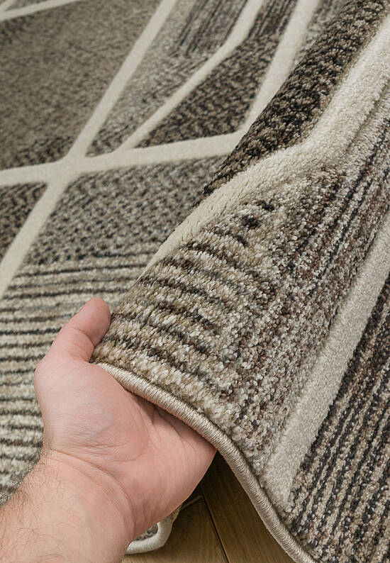 Недорогой синтетический ковер 1336-18455