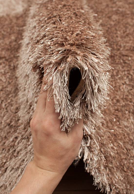 Синтетический ковер с длинным ворсом H201-beige