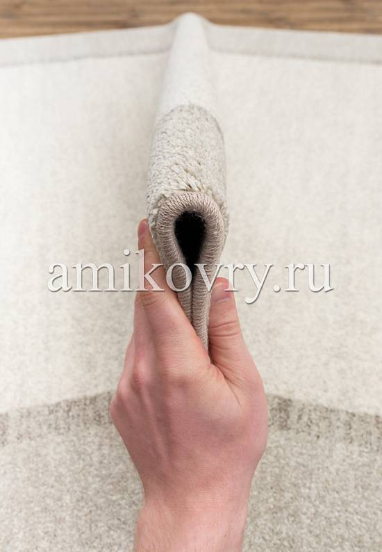 Современный ковер из Бельгии RS1197-R357