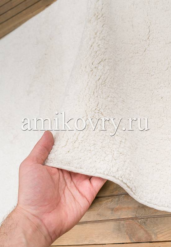 Белый коврик для ванной из хлопка Benny-Ecru