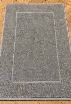 коврик для ванной в перспективе Aura Light Grey