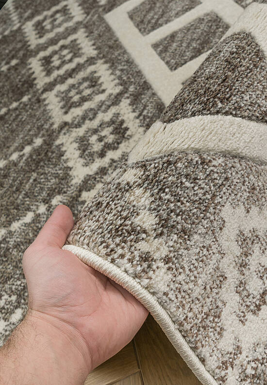 Недорогой синтетический ковер 1332-18433