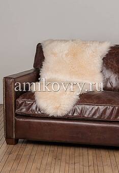 новозеландская овчина персик светлый 65х107 в интерьере