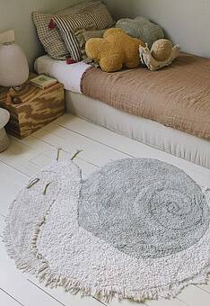 ковер в интерьере Lorena Canals Cotton Snail фигура