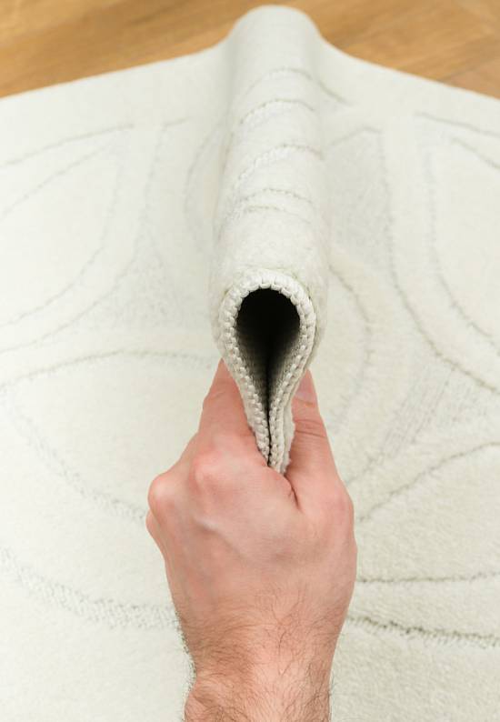 Белый коврик для ванной Flora 2581 Pearl White