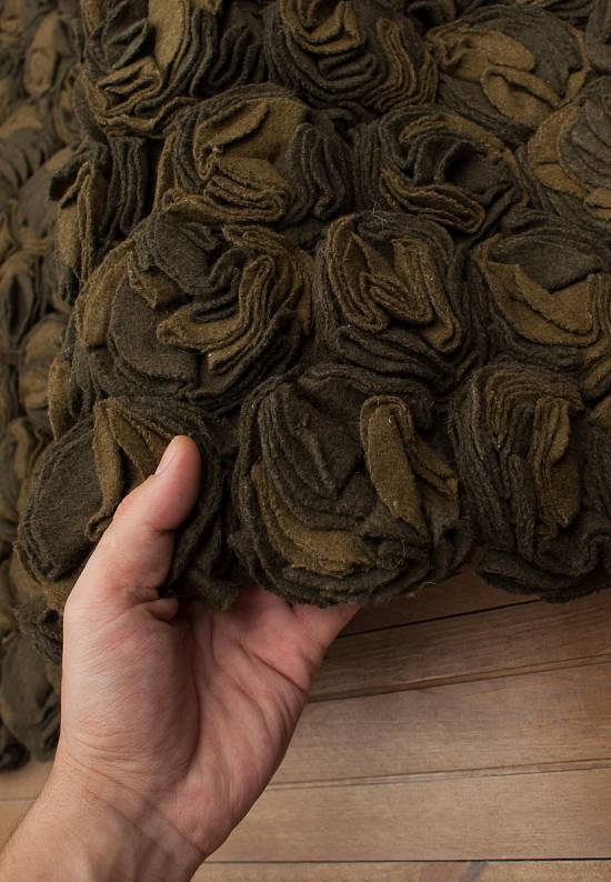 Ковер ручной работы с рельефом Felted Flowers-Natural