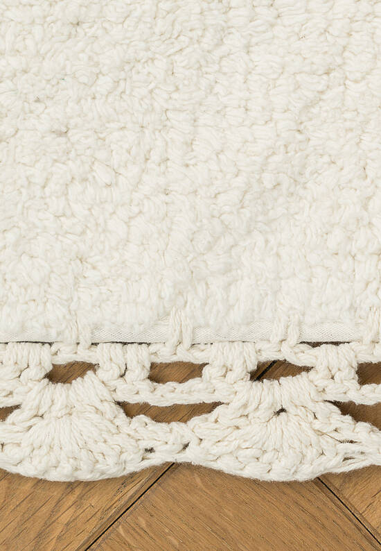 Белый комплект ковриков для ванной Lorinda-Cream