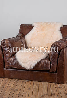 новозеландская овчина персик светлый 65х150 в интерьере