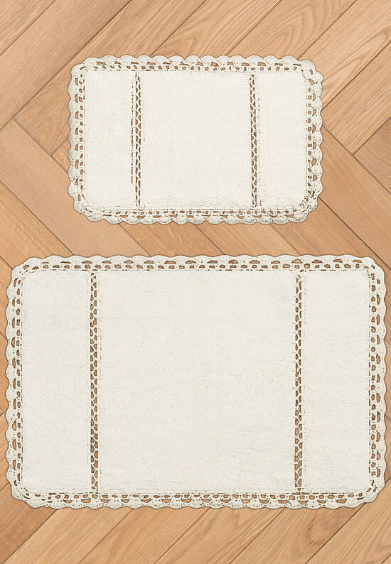 Белый комплект ковриков для ванной Lorinda-Cream