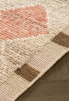 фактура ковра Manifest RE-1332 5/16 Soft Gold/Light Coral