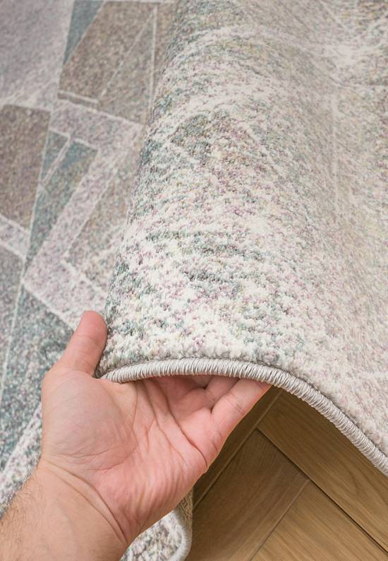 Недорогой современный ковер C057-Light Cream