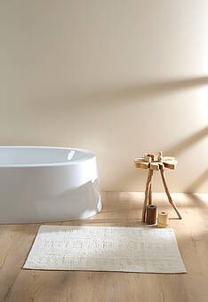 коврик для ванной в интерьере Irya Bath Togo-Ecru