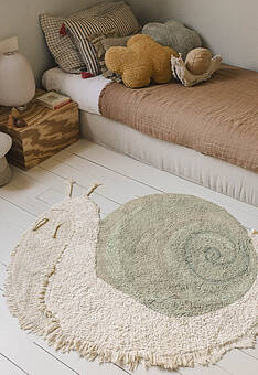 ковер в интерьере Lorena Canals Cotton Snail фигура