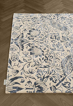 фрагмент ковра Morris And Co Strawberry Thief-28105