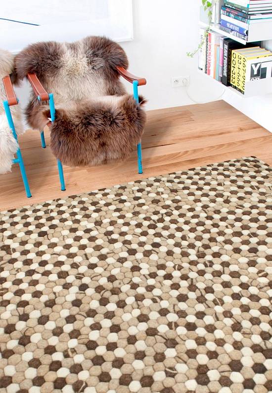 Ковер ручной работы с рельефом Pebble Rug-Brown