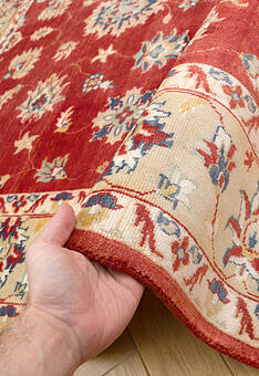 фактура ковра Harem HRM 904 Red Beige
