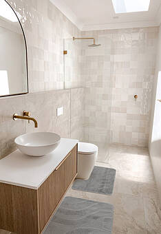 комплект ковриков для ванной в интерьере Confetti Bath Maximus Symphony 2504 Platinum BQ