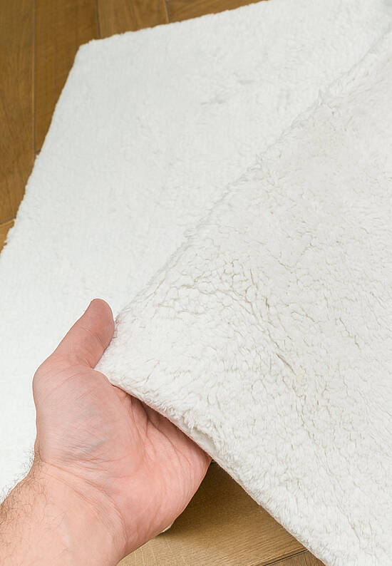 Белый коврик для ванной  Plain-white