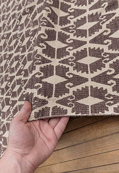 фактура безворсового ковра JC International JHC-07 natural-chocolate kilim