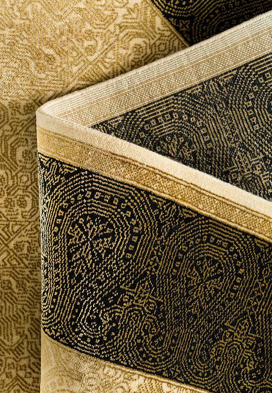 Элегантный ковер ручной работы Gold Black