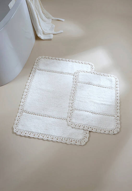 Белый комплект ковриков для ванной Lorinda-Cream