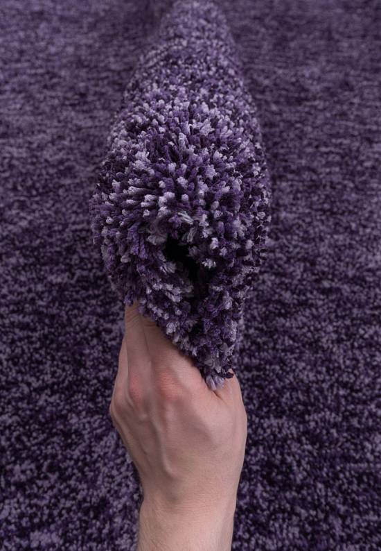 Мягкий ковер с длинным ворсом Plum