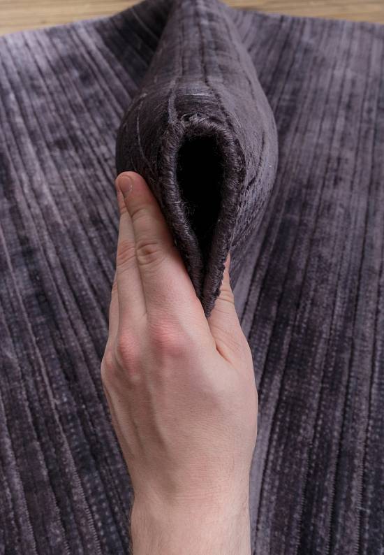 Однотонный ковер из вискозы 8005-Dark Grey