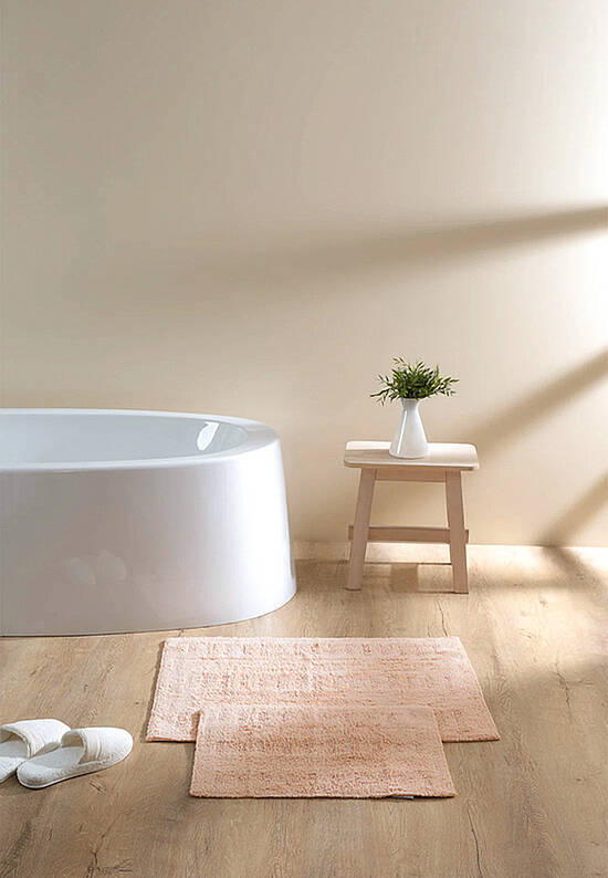 Розовый комплект ковриков для ванной Togo-Salmon