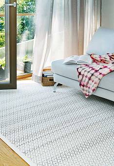 безворсовый ковер в интерьере лицевой стороной Smart Weave Tsirgu-White