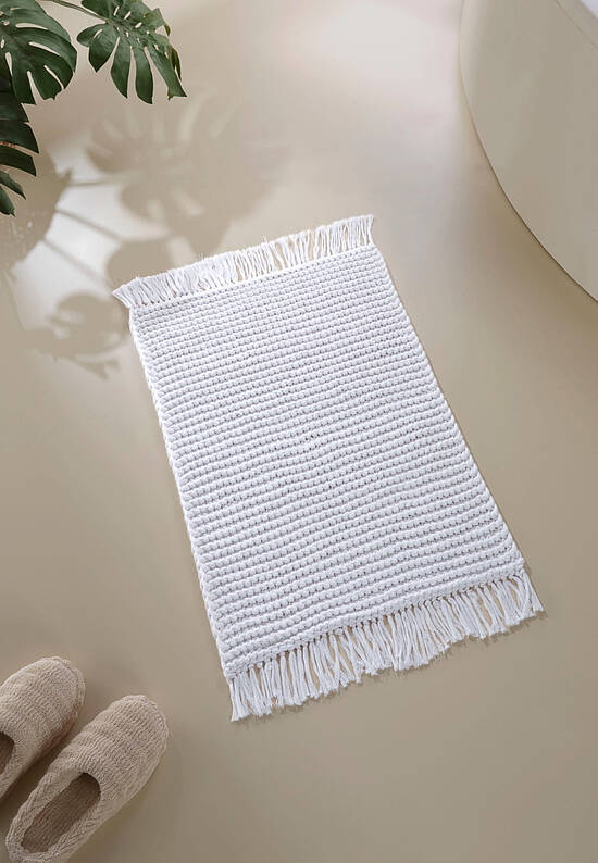 Белый коврик для ванной  Lavish-White