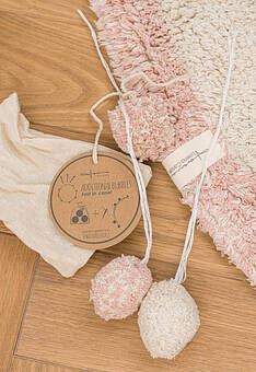 фрагмент ковра Lorena Canals Cotton Pom-poms Vintage Nude
