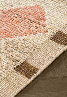 фактура ковра Manifest RE-1332 5/16 Soft Gold/Light Coral