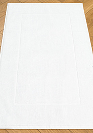 коврик для ванной в перспективе Aura White